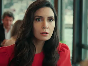 Nebahat le confiesa a Suzan que Akif le está siendo infiel con otra mujer: “Mi marido me engaña” Nebahat le confiesa a Suzan que Akif le está siendo infiel con otra mujer: “Mi marido me engaña”