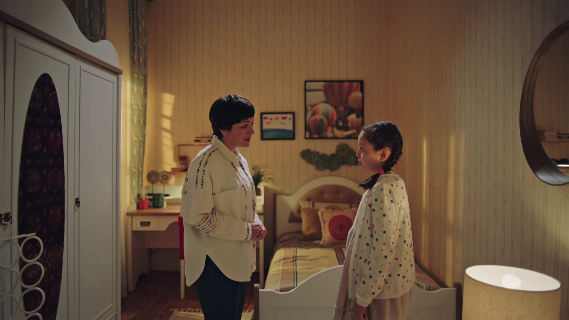 El emotivo abrazo entre Safiye y Tomris: "Tú le has alargado la vida a mi padre” 
