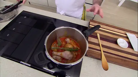 Añade tomillo y romero Añade tomillo y romero