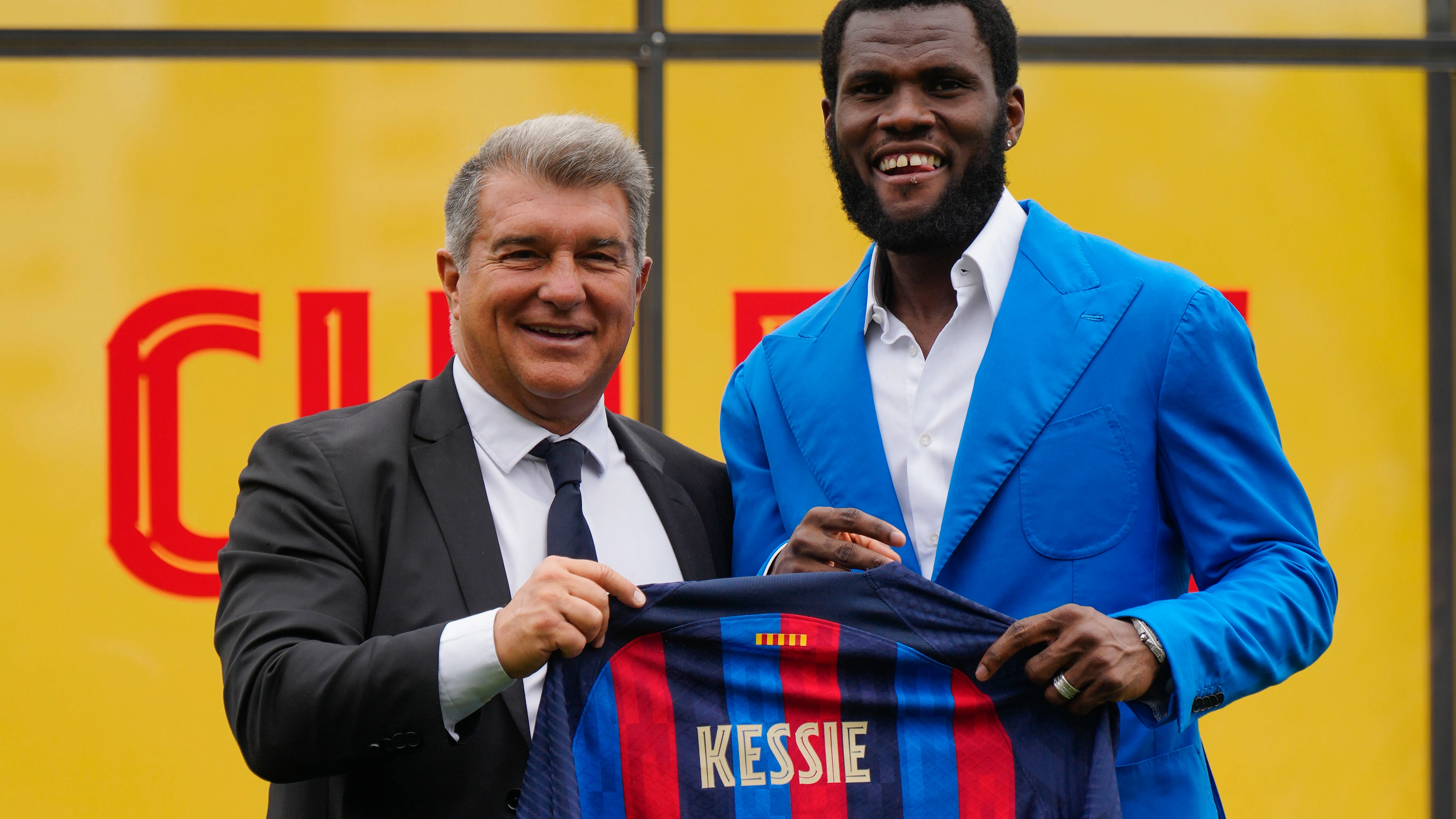 Franck Kessié, durante su presentación con el Barcelona Franck Kessié, durante su presentación con el Barcelona