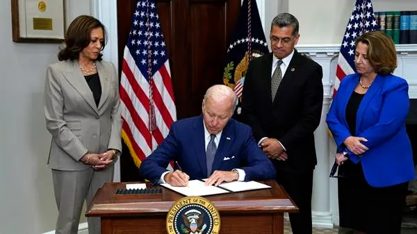 Joe Biden firma una orden para garantizar el derecho al aborto Joe Biden firma una orden para garantizar el derecho al aborto