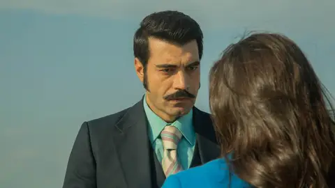 Demir y Ümit en el capítulo 92 de 'Tierra Amarga' Demir y Ümit en el capítulo 92 de 'Tierra Amarga'