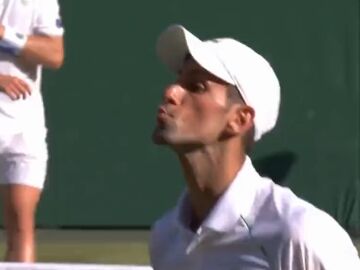 El polémico gesto de Djokovic contra la afición británica tras meterse en la final de Wimbledon