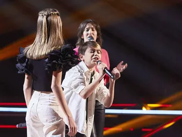 Pol, María y Carmen iluminan el plató de ‘La Voz Kids’ cantando por Whitney Houston Pol, María y Carmen iluminan el plató de ‘La Voz Kids’ cantando por Whitney Houston