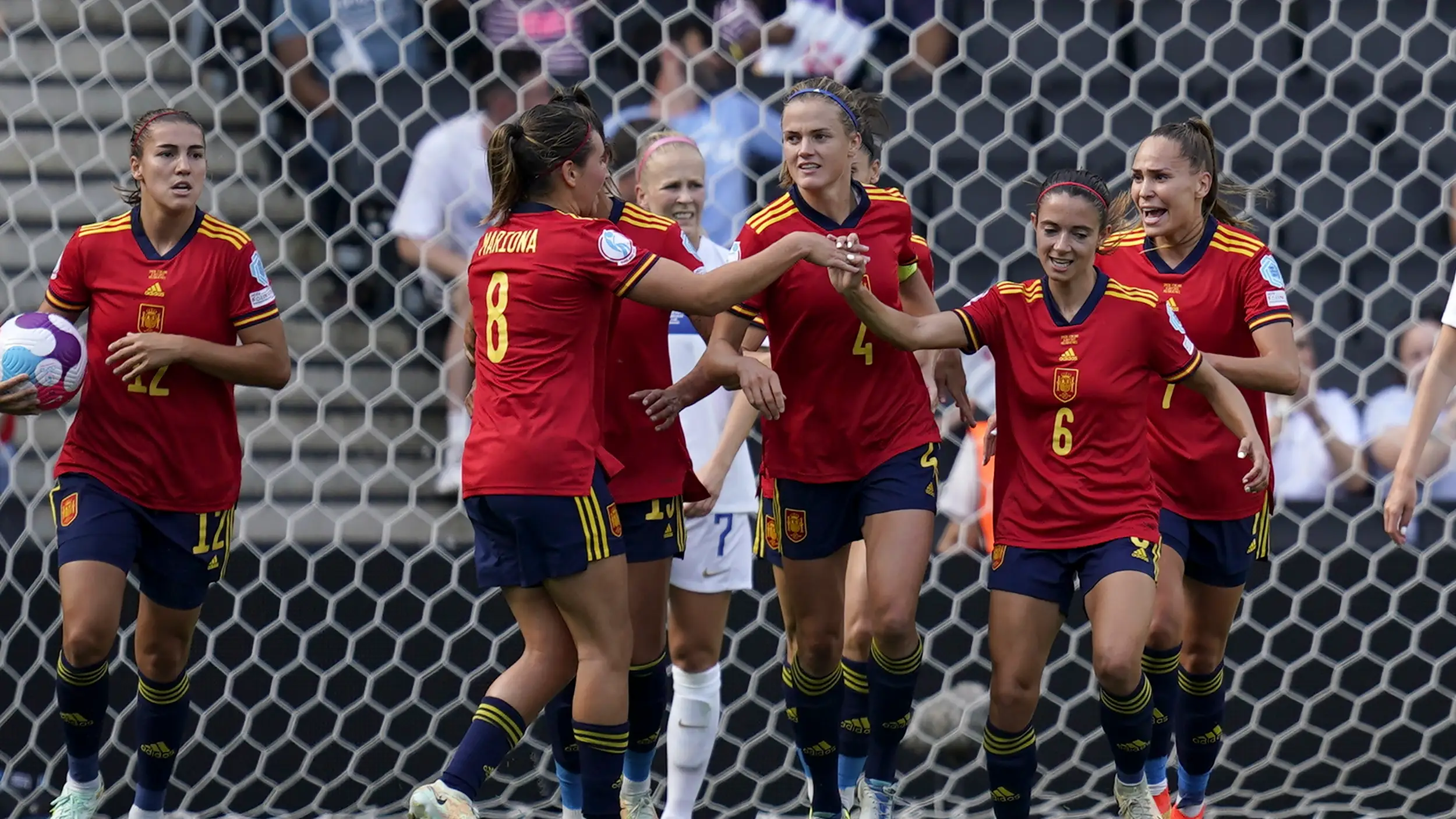 Las jugadoras españolas celebran un gol ante Finlandia Las jugadoras españolas celebran un gol ante Finlandia