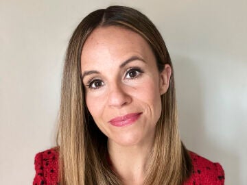 Laura Santaolaya, autora de 'Bomba de humo'