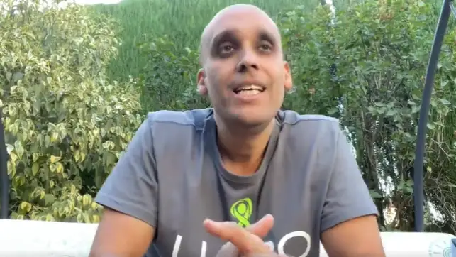 El m&eacute;dico Jes&uacute;s Candel, alias 'Spiriman': "De vuelta a la quimio, a recibir m&aacute;s mierda si cabe"