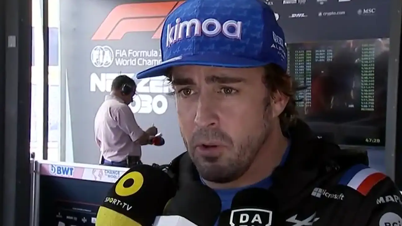 Fernando Alonso, hundido tras otro problema en el coche: "Ya hemos perdido 50 o 60 puntos este año" Fernando Alonso, hundido tras otro problema en el coche: "Ya hemos perdido 50 o 60 puntos este año"