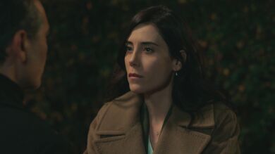 Asya amenaza a Volkan con enviar los vídeos a la policía si no arregla la relación entre Aras y Ali 