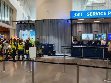 Casi 60 niños de 5 equipos de balonmano se quedan varados en Estocolmo al perder el vuelo por una huelga Casi 60 niños de 5 equipos de balonmano se quedan varados en Estocolmo al perder el vuelo por una huelga