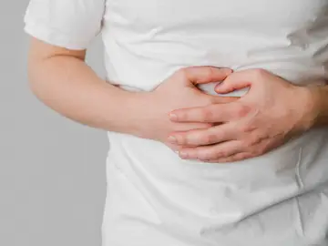 Un hombre con dolor Un hombre con dolor