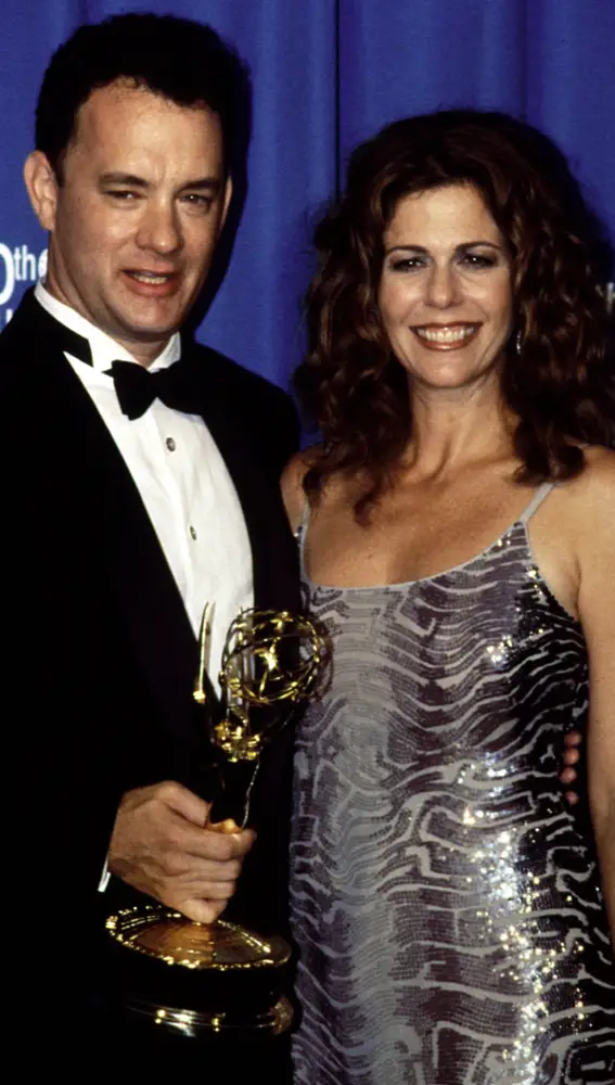 Tom Hanks y su mujer Rita Wilson tras ganar el Oscar a Mejor Actor