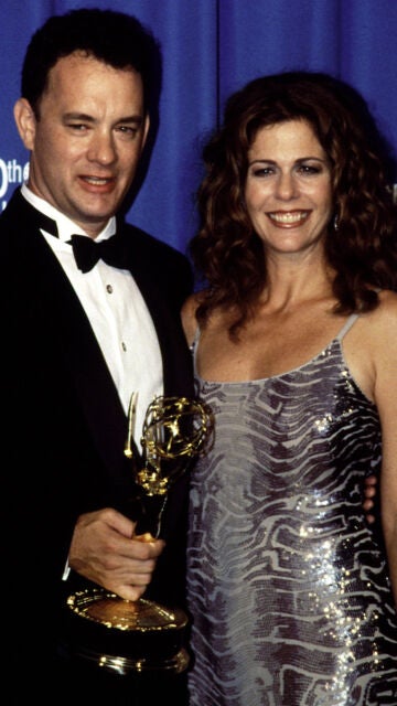 Tom Hanks y su mujer Rita Wilson tras ganar el Oscar a Mejor Actor