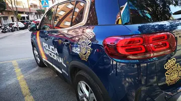 Coche de la Policía Nacional Coche de la Policía Nacional