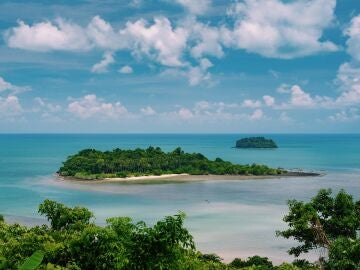 Isla de Ko Chang, en Tailandia, donde fallecieron ambos turistas