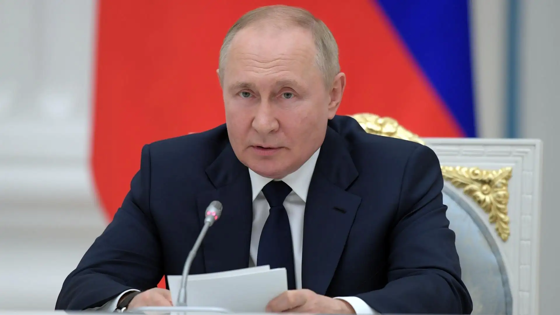 Putin permite a todos los ucranianos solicitar por la vía rápida la ciudadanía rusa Putin permite a todos los ucranianos solicitar por la vía rápida la ciudadanía rusa