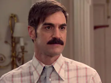 Raúl sorprende a Coral abrazando a Fran y estalla contra su primo: “Estoy harto de ti” Raúl sorprende a Coral abrazando a Fran y estalla contra su primo: “Estoy harto de ti”