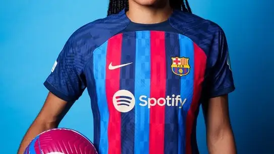 Salma Paralluelo ficha por el Barcelona y renuncia al atletismo