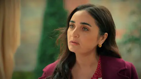 Şengül le cuenta a Nebahat toda la verdad sobre Akif: "Tú marido es un asesino" Şengül le cuenta a Nebahat toda la verdad sobre Akif: "Tú marido es un asesino"