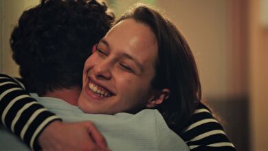 Neriman y Ege se van juntos a cumplir su sueño: ¡estudiar en el extranjero!