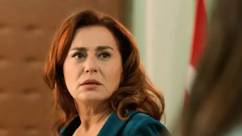 El secreto de Sevda y Ümit sale a la luz: son madre e hija  El secreto de Sevda y Ümit sale a la luz: son madre e hija
