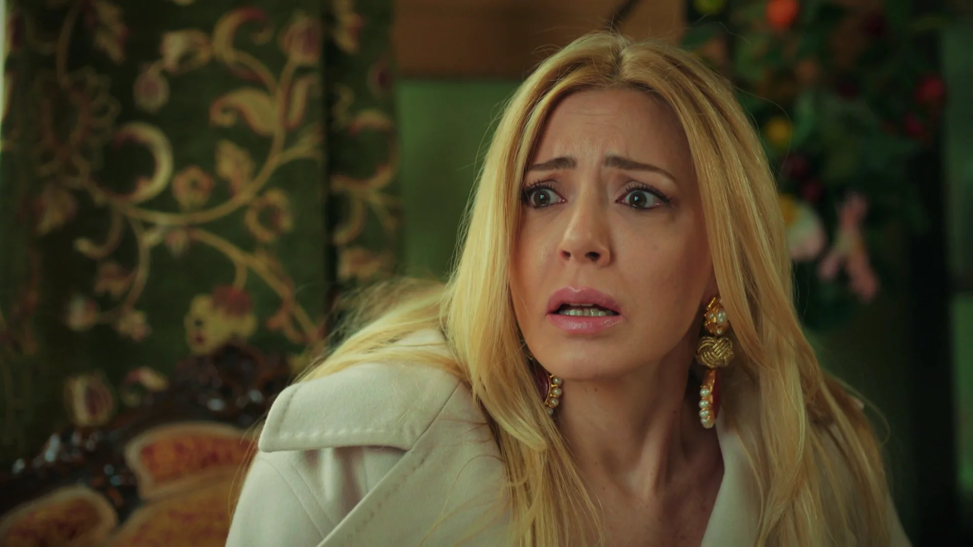 El chantaje de Şengül a Nebahat tras enseñarle las pruebas que demuestran que Akif mató a Veli El chantaje de Şengül a Nebahat tras enseñarle las pruebas que demuestran que Akif mató a Veli