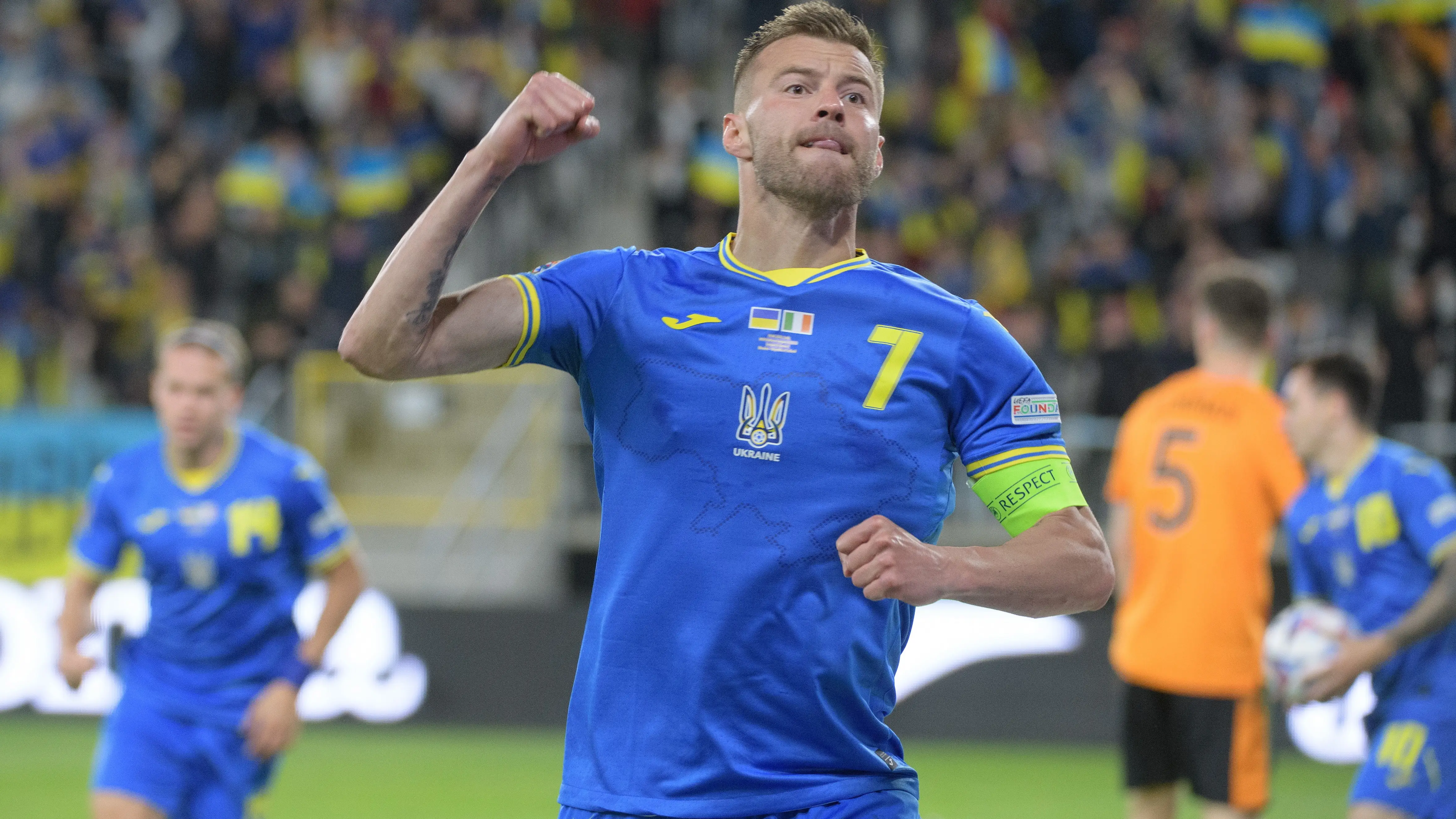 El capit&aacute;n de la selecci&oacute;n ucraniana durante un partido