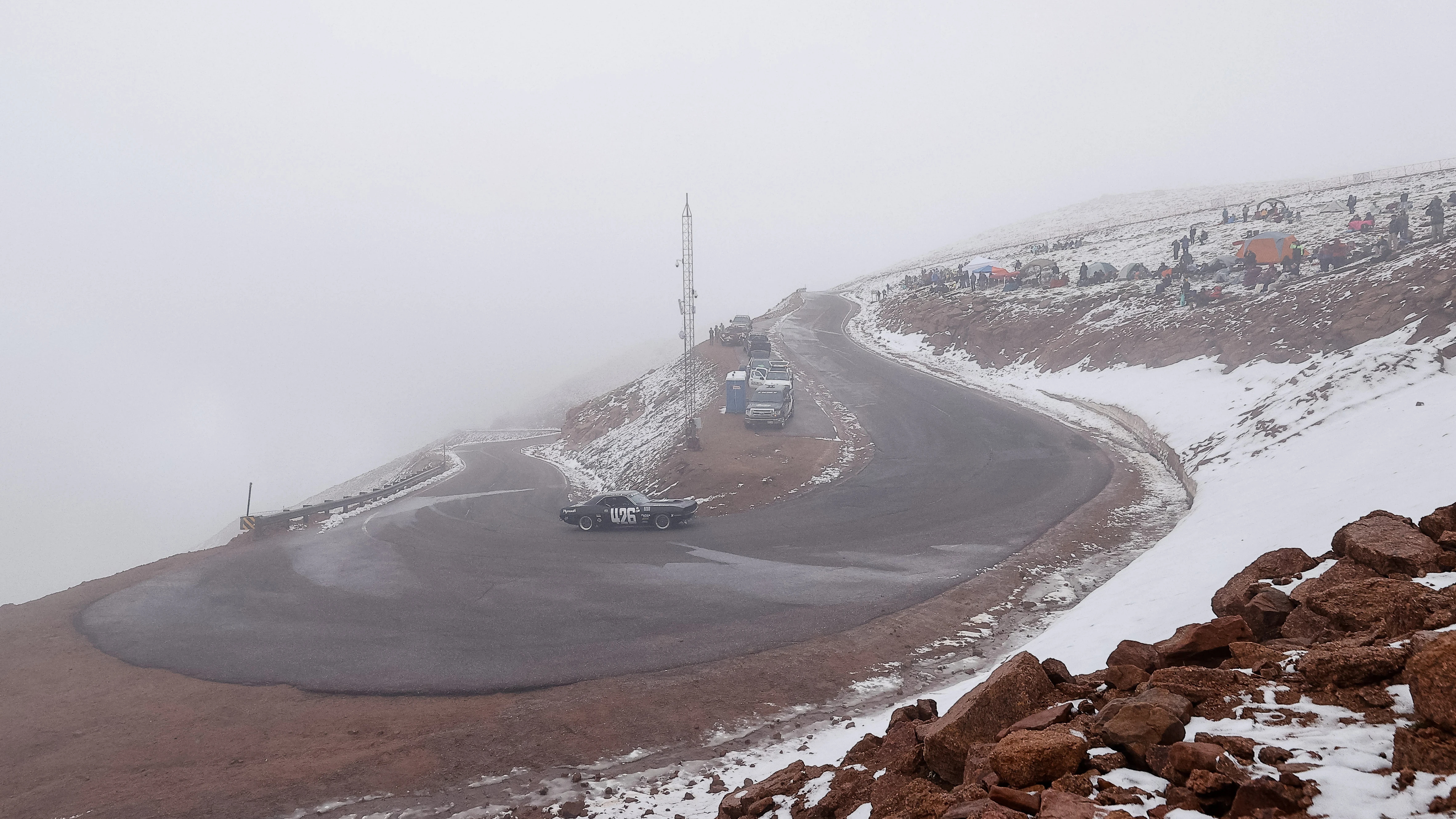 Un participante, en acción en la Pikes Peak International Hill Climb Un participante, en acción en la Pikes Peak International Hill Climb