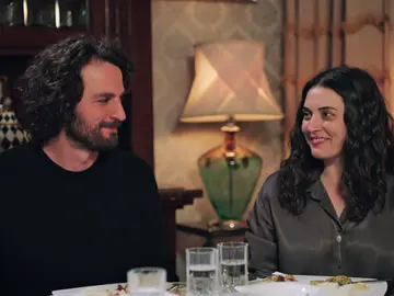 Han reúne a su familia para contarles una gran noticia: "Ceylan y yo hemos decidido casarnos" Han reúne a su familia para contarles una gran noticia: "Ceylan y yo hemos decidido casarnos"