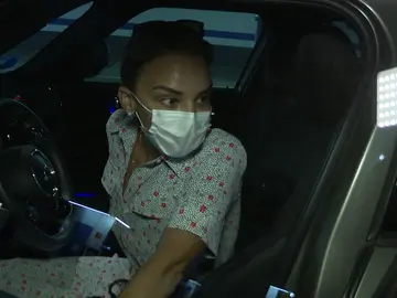 Chenoa, tajante sobre el mensaje de Rosa López de que sí la invitaría a su boda: "No hace falta que hagáis de interlocutores" Chenoa, tajante sobre el mensaje de Rosa López de que sí la invitaría a su boda: "No hace falta que hagáis de interlocutores"