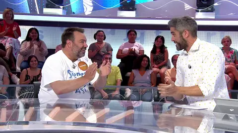 Momentazo: Rafa Almarcha consigue que Roberto Leal le acompañe cantando por ‘Siempre así’ Momentazo: Rafa Almarcha consigue que Roberto Leal le acompañe cantando por ‘Siempre así’