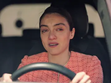 Safiye y Gülben, a punto de cumplir la promesa que le hicieron a Hikmet: ¡Van a aprender a conducir! Safiye y Gülben, a punto de cumplir la promesa que le hicieron a Hikmet: ¡Van a aprender a conducir!