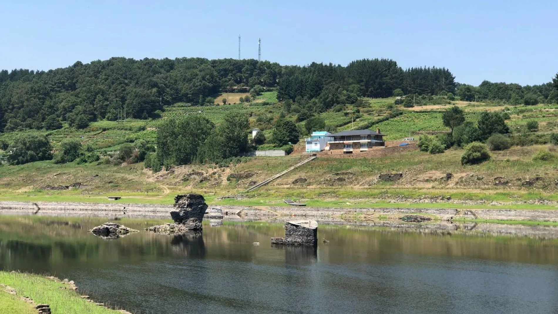 El pueblo sumergido de Portomarín, en Lugo