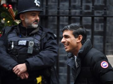 Rishi Sunak lidera la carrera electoral británica