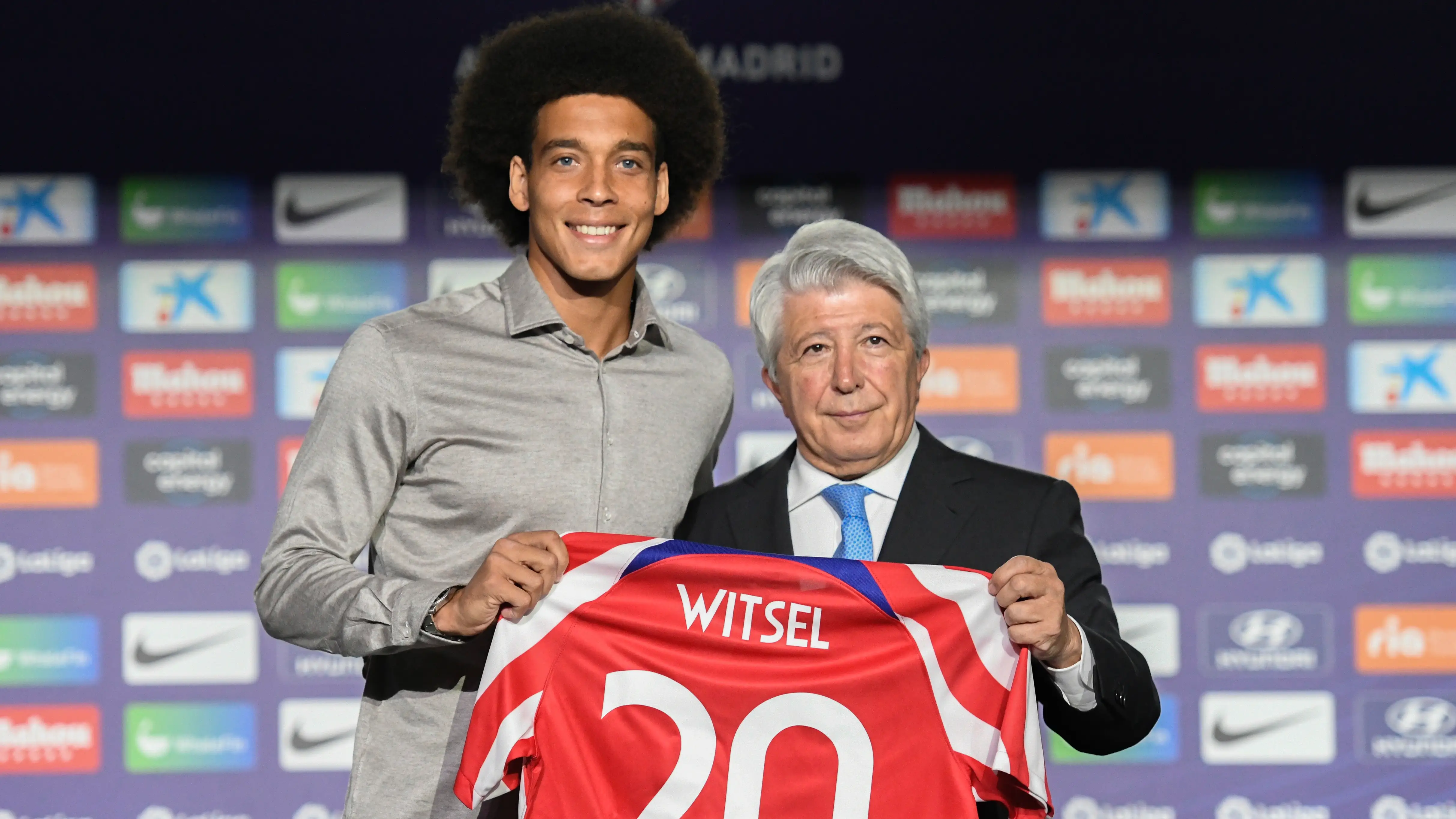 Axel Witsel, en su presentación con el Atlético de Madrid Axel Witsel, en su presentación con el Atlético de Madrid