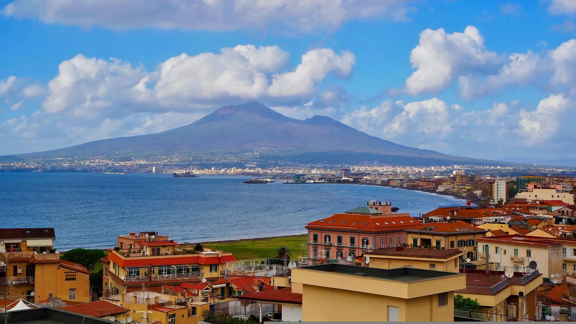 Un turista herido tras caer al cráter del Vesubio (Nápoles) tras hacerse un &#39;selfie&#39;