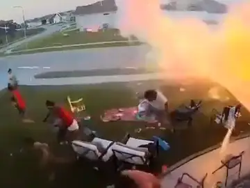 La historia del vídeo viral de la celebración del 4 de julio que pudo terminar en tragedia familiar La historia del vídeo viral de la celebración del 4 de julio que pudo terminar en tragedia familiar