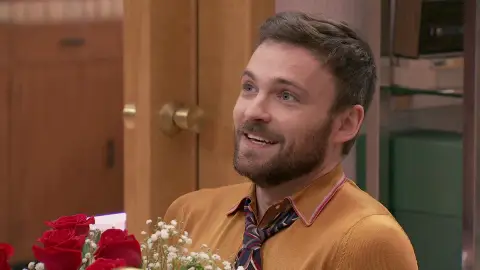 La confesión de Medina acaba en declaración a Sonia por sorpresa: “¿Te quieres casar conmigo?” La confesión de Medina acaba en declaración a Sonia por sorpresa: “¿Te quieres casar conmigo?”