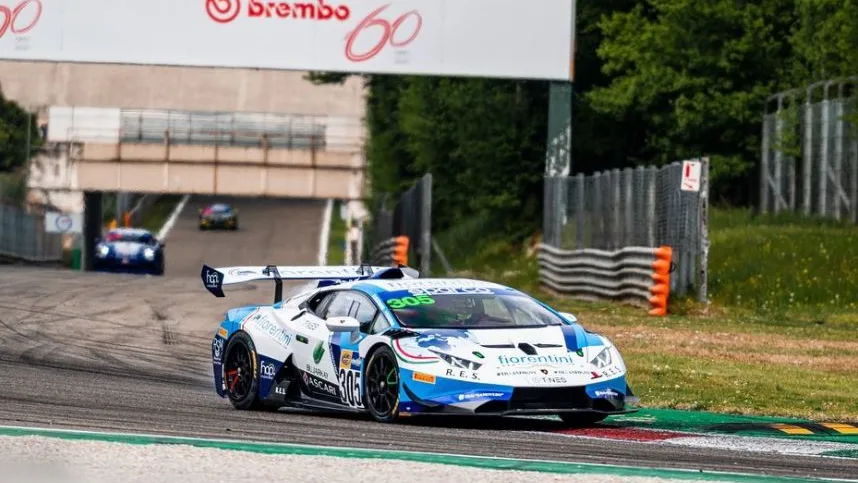 Fidel Castillo, con su Lamborghini Huracan Super Trofeo en el Campeonato Italiano de Gran Turismo Fidel Castillo, con su Lamborghini Huracan Super Trofeo en el Campeonato Italiano de Gran Turismo