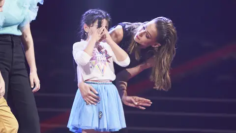 La ternura de la pequeña Macarena, la elegida por el público La ternura de la pequeña Macarena, la elegida por el público