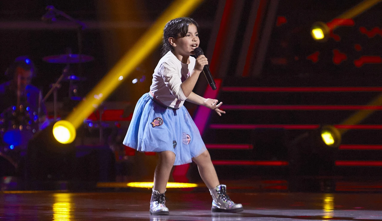 Macarena empezó con un error pero su actuación ya es historia en 'La Voz Kids' 