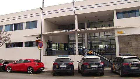 Comisaría de Policía Comisaría de Policía