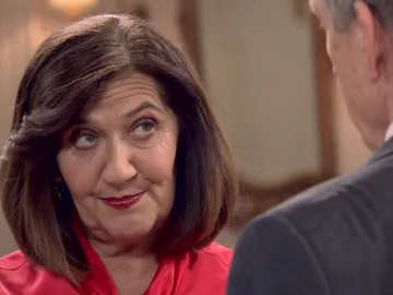 Carmen le declara la guerra a Uriarte: “Te queda poco tiempo, Adolfo. Muy pronto caerás en desgracia” Carmen le declara la guerra a Uriarte: “Te queda poco tiempo, Adolfo. Muy pronto caerás en desgracia”