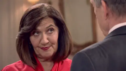 Carmen le declara la guerra a Uriarte: “Te queda poco tiempo, Adolfo. Muy pronto caerás en desgracia” Carmen le declara la guerra a Uriarte: “Te queda poco tiempo, Adolfo. Muy pronto caerás en desgracia”