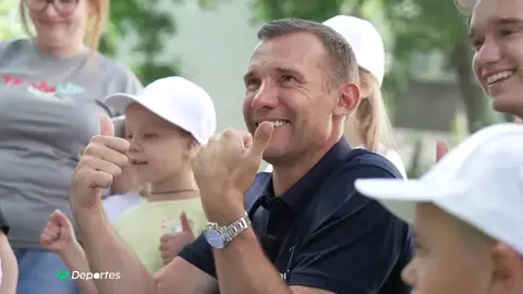 Andriy Shevchenko visita a unos niños ucranianos refugiados en Polonia Andriy Shevchenko visita a unos niños ucranianos refugiados en Polonia