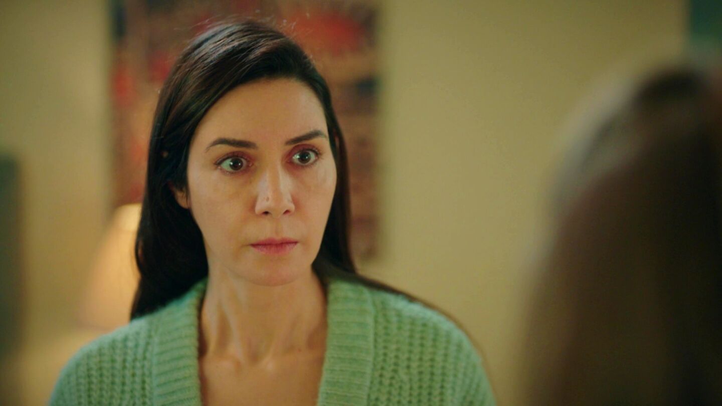 Suzan, sin palabras al descubrir que Harika sabe que tuvo un hijo antes de casarse: “¿Tengo un hermano?”