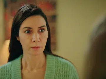 Suzan, sin palabras al descubrir que Harika sabe que tuvo un hijo antes de casarse: “¿Tengo un hermano?” Suzan, sin palabras al descubrir que Harika sabe que tuvo un hijo antes de casarse: “¿Tengo un hermano?”