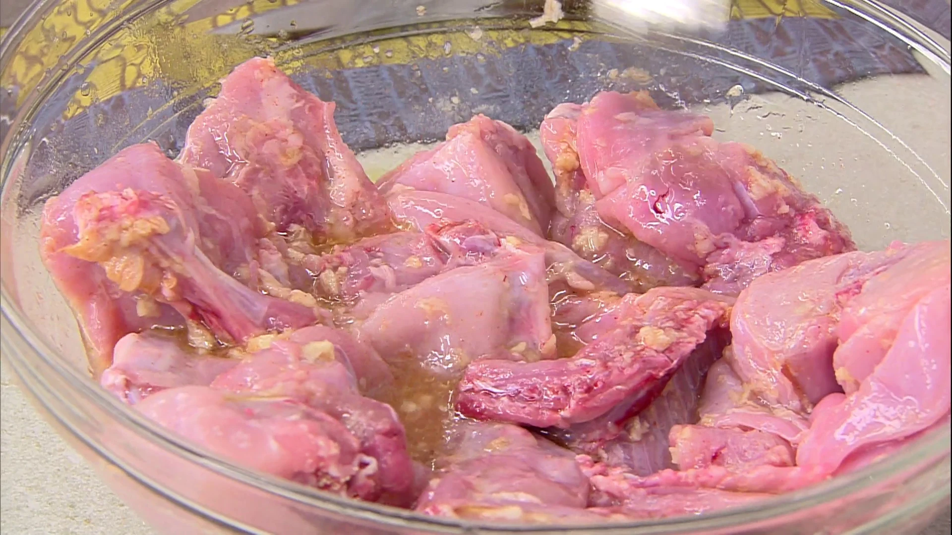 ¿Qué es el majao? Arguiñano nos lo enseña para integrarlo en nuestro asado de carne de conejo ¿Qué es el majao? Arguiñano nos lo enseña para integrarlo en nuestro asado de carne de conejo