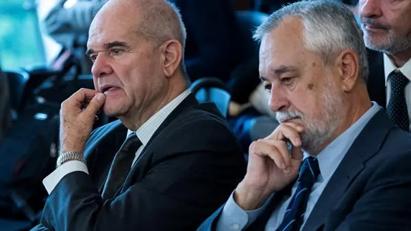 Los expresidentes de la Junta de Andalucía Manuel Chaves y José Antonio Griñán Los expresidentes de la Junta de Andalucía Manuel Chaves y José Antonio Griñán