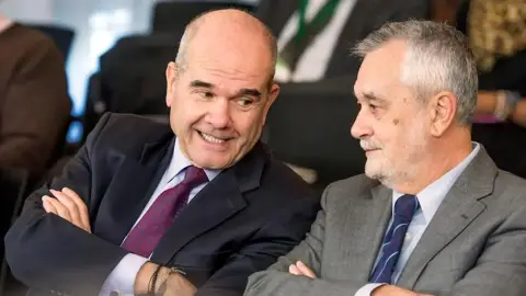 A3 Noticias 1 (26-07-22) El Tribunal Supremo confirma la condena a Chaves y la pena de prisión para Griñán por el caso ERE en Andalucía A3 Noticias 1 (26-07-22) El Tribunal Supremo confirma la condena a Chaves y la pena de prisión para Griñán por el caso ERE en Andalucía